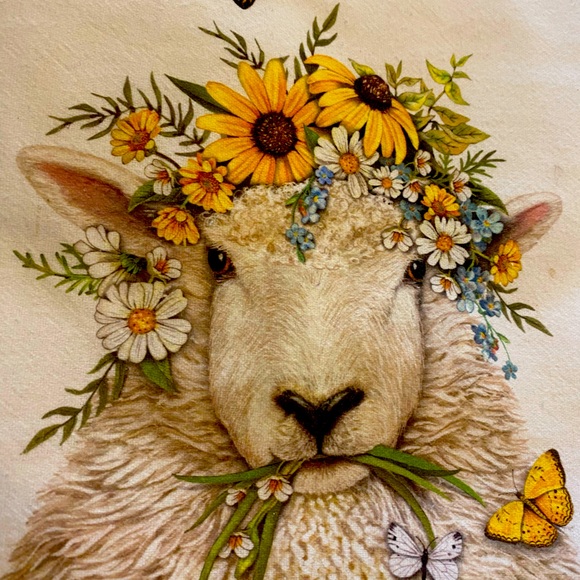 Meet your Posher, Beth - Picture 2 of 2